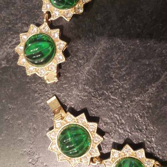 Gorgeous Kenneth Jay Lane statement necklace. - Picture 4 of 9